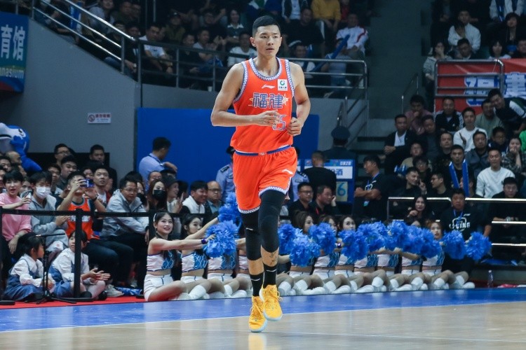 直播吧独家：陈林坚将加盟山东队 但需要先通过体检与体测