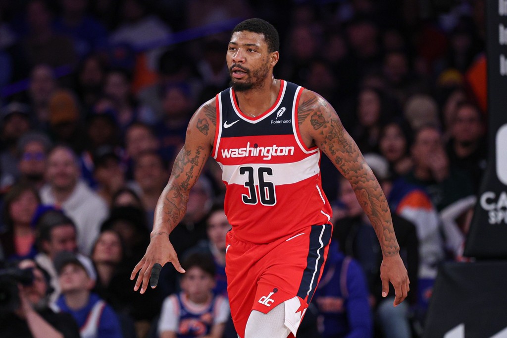 NBA球探：雷迪克应该让斯玛特取代八村塁首发 否则首发缺少领防人